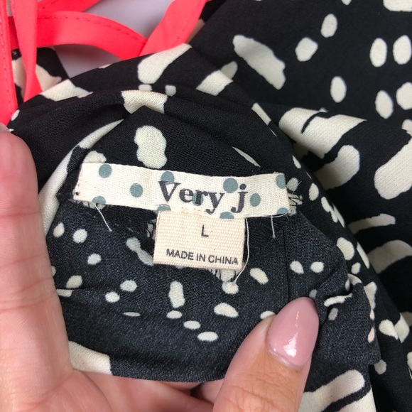 Very Jo Black & Cream Top - Picture 8 of 8